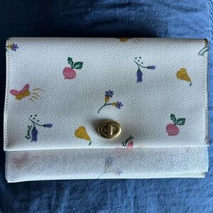 New Coach Large Turnlock Pouch with Garden Print